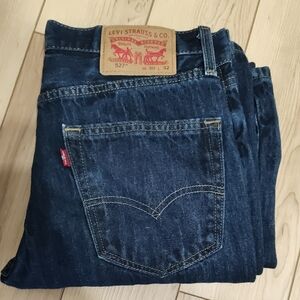 Levi's Men's Dark Blue Jeans Levi's 527 jeans in a dark blue wash,